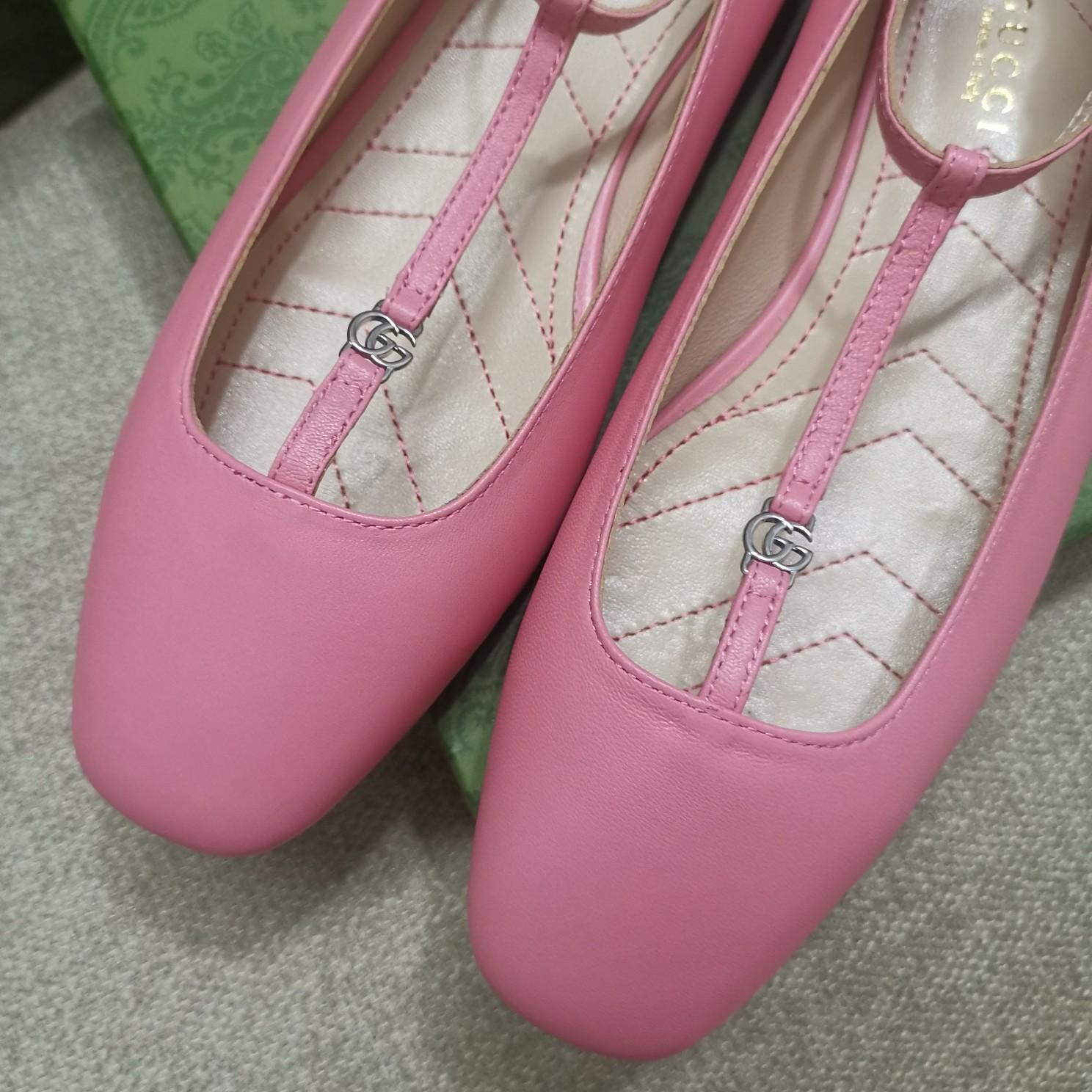 Gucci Women's Ballet Flat With Double G - PerfectKickZ