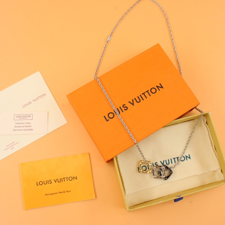 Louis Vuitton Monogram Bold Necklace    M00675 - PerfectKickZ