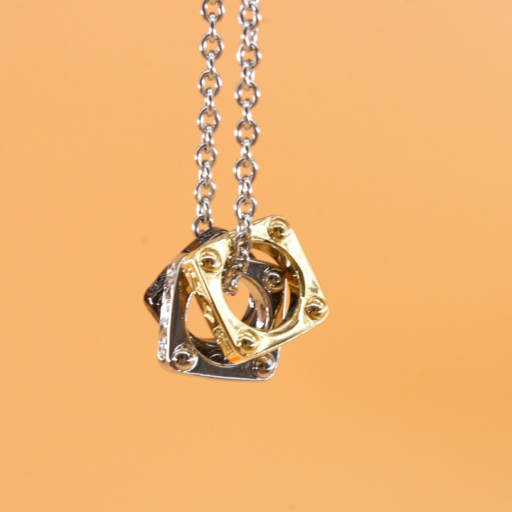 Louis Vuitton Monogram Bold Necklace    M00675 - PerfectKickZ