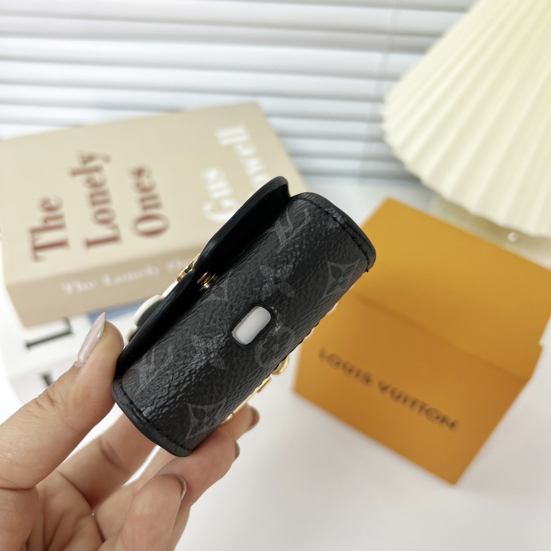Louis Vuitton Panda Earpods Case    GI0861 - PerfectKickZ