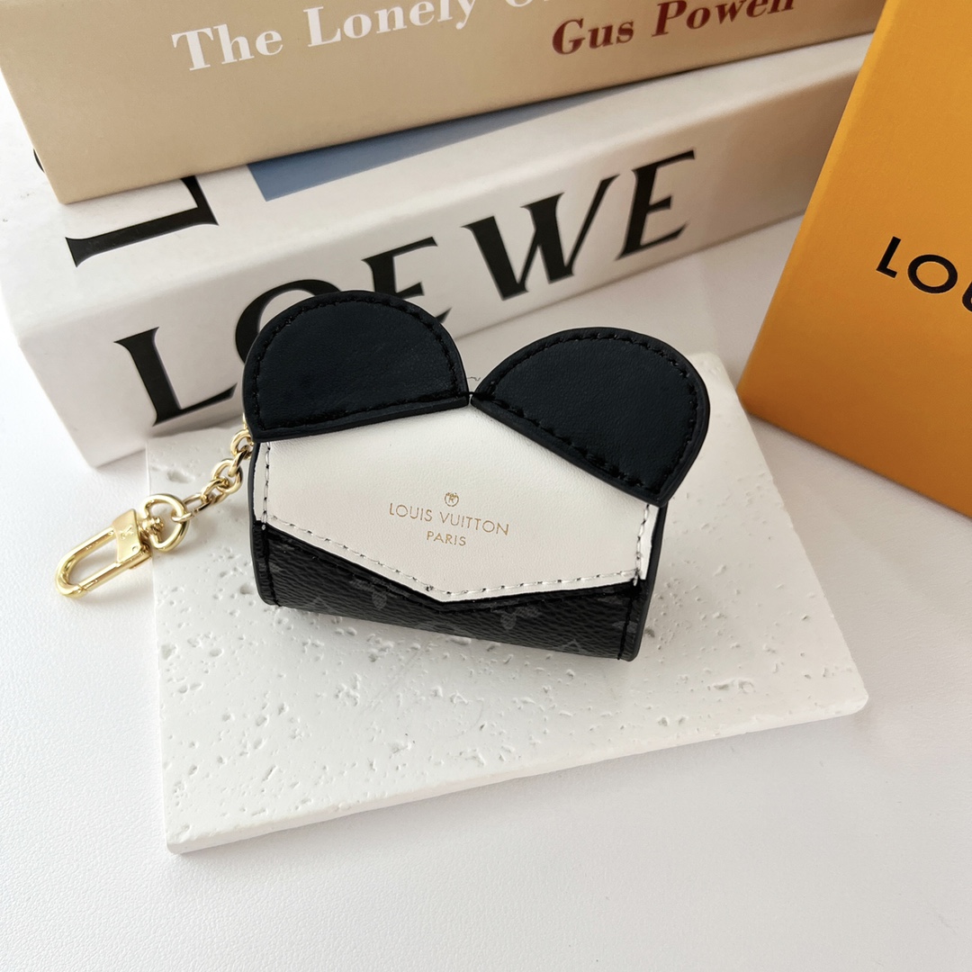 Louis Vuitton Panda Earpods Case    GI0861 - PerfectKickZ