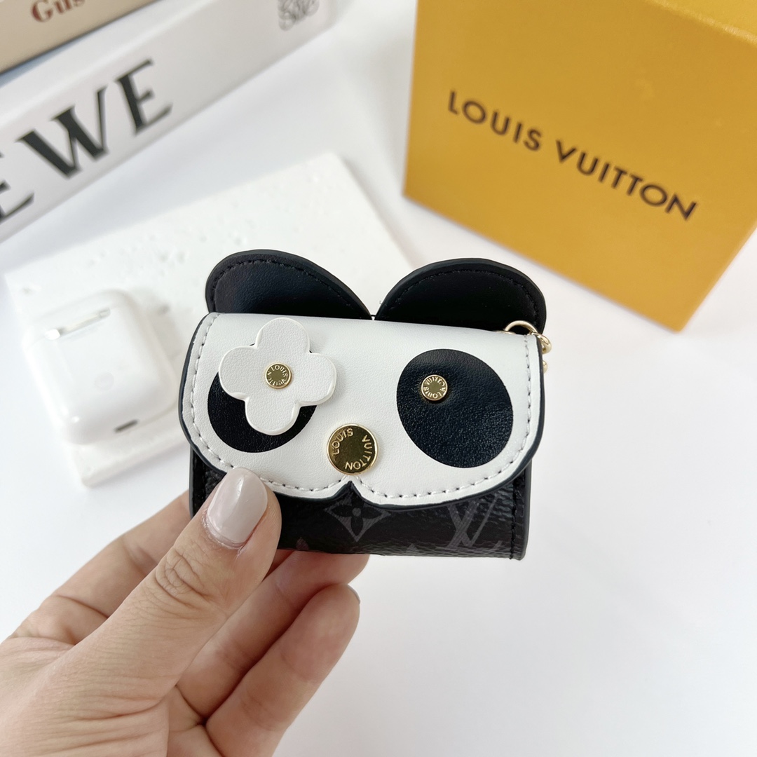 Louis Vuitton Panda Earpods Case    GI0861 - PerfectKickZ