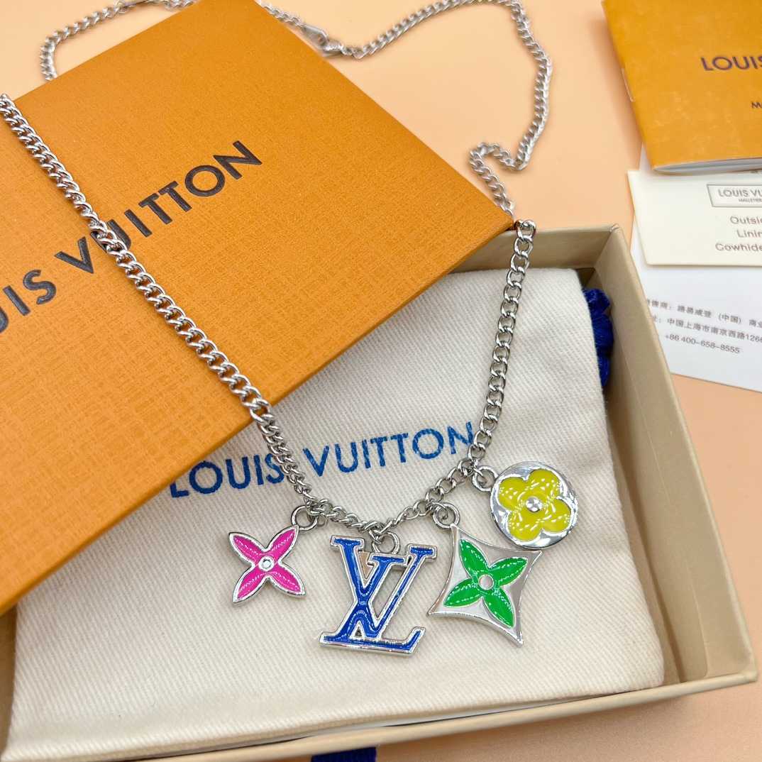 Louis Vuitton LV Instinct Necklace     M01125 - PerfectKickZ