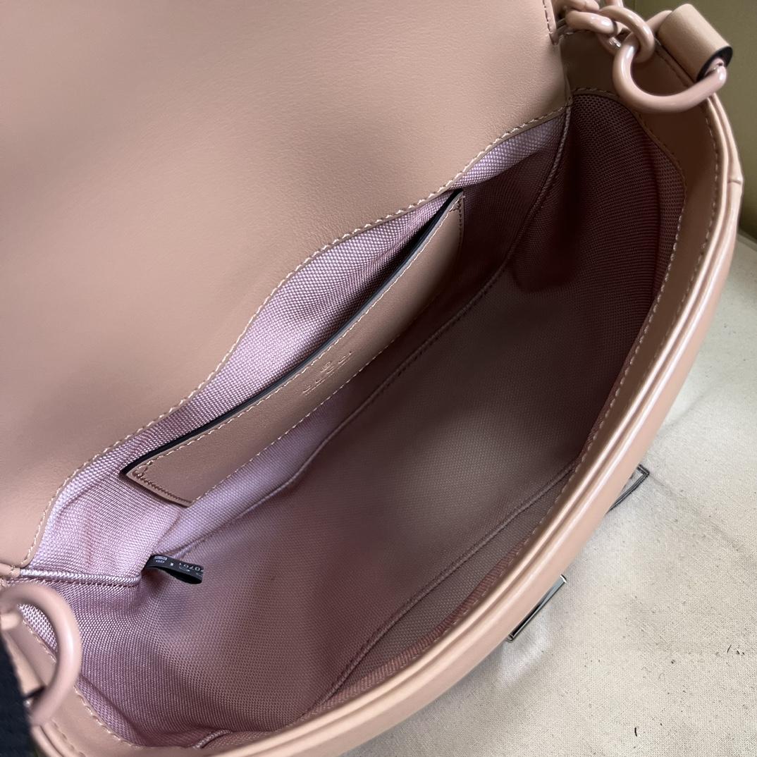 Gucci GG Marmont Matelasse Shoulder Bag  - PerfectKickZ