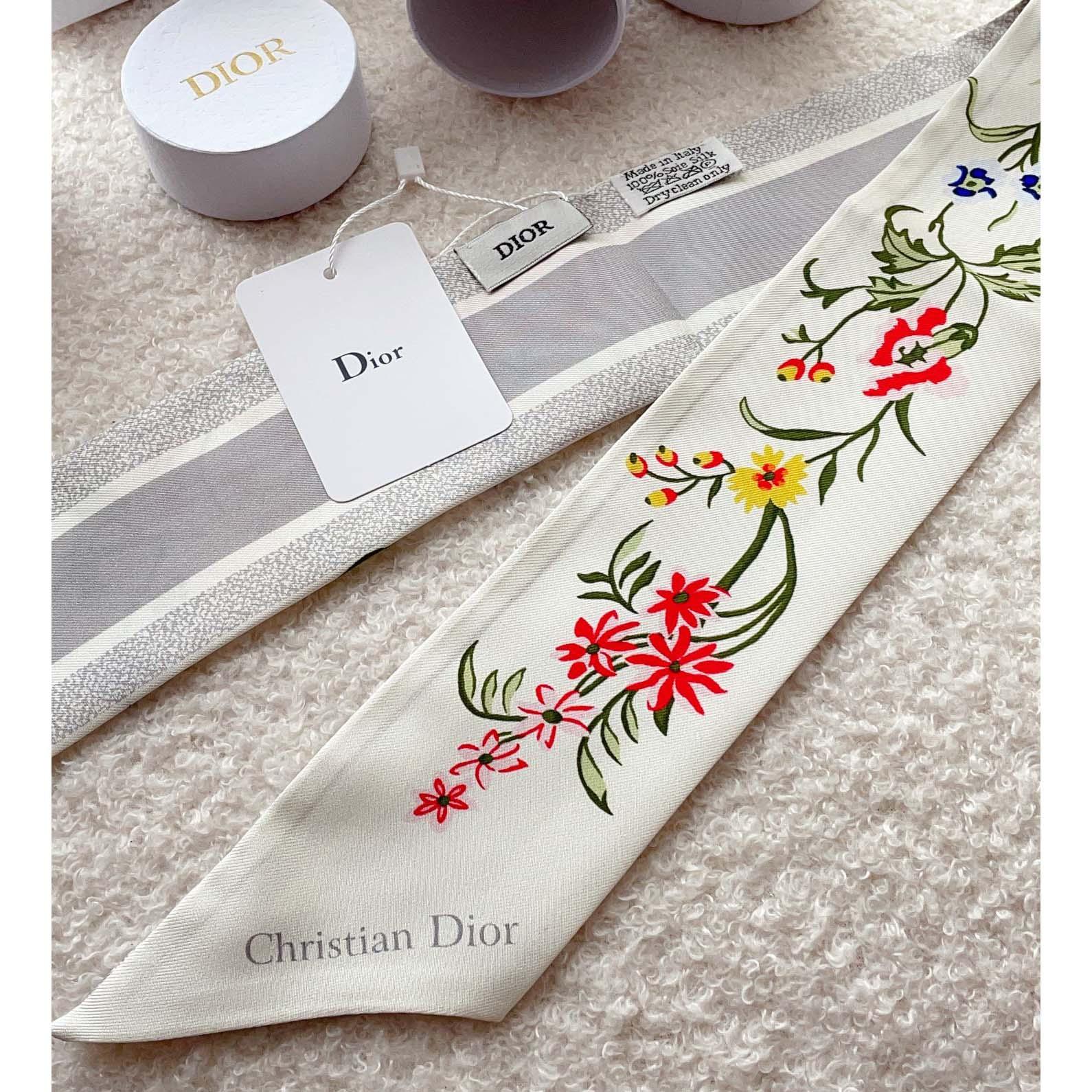Dior Petites Fleurs Mitzah Scarf - PerfectKickZ