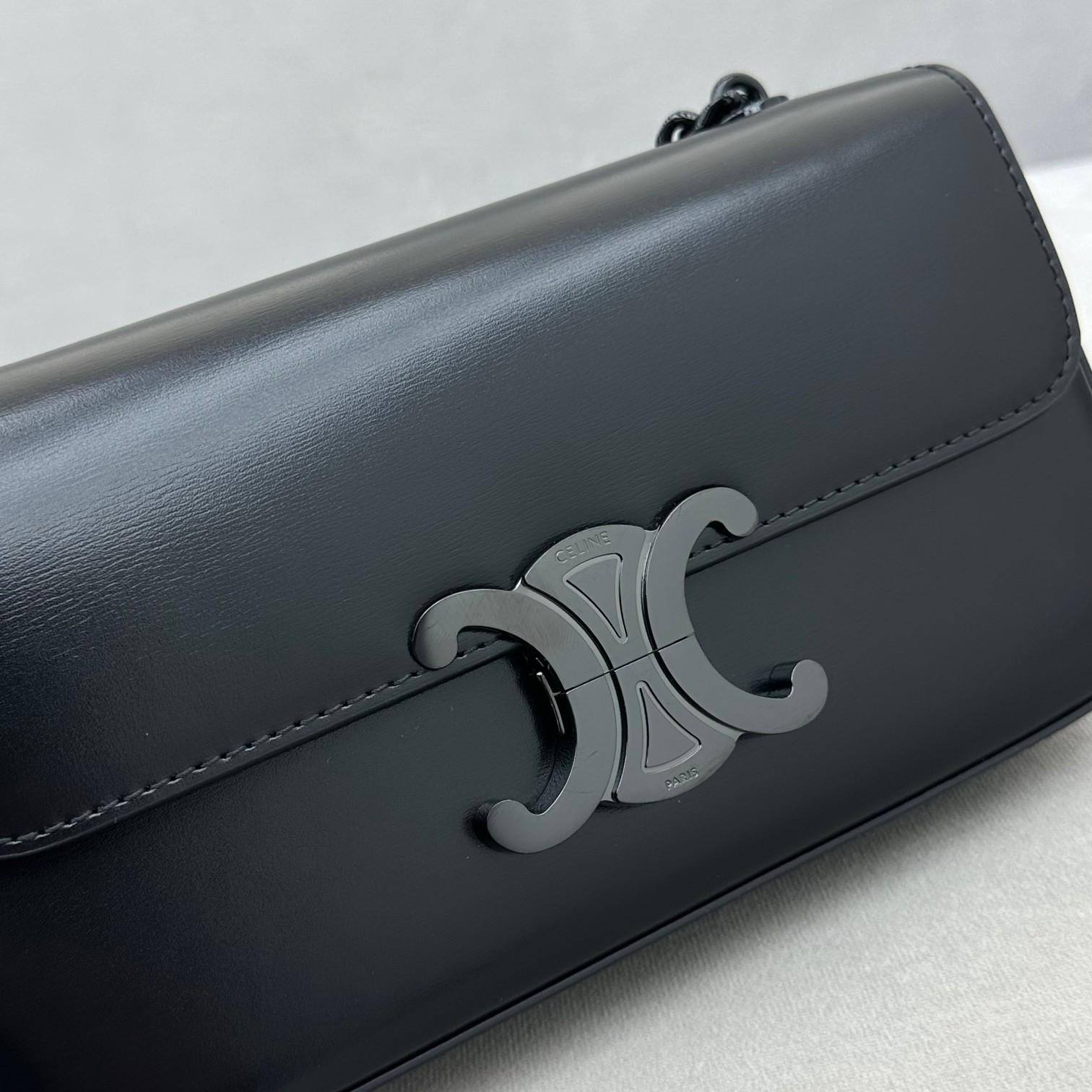 Celine Chain Shoulder Bag Triomphe In Shiny Calfskin - 