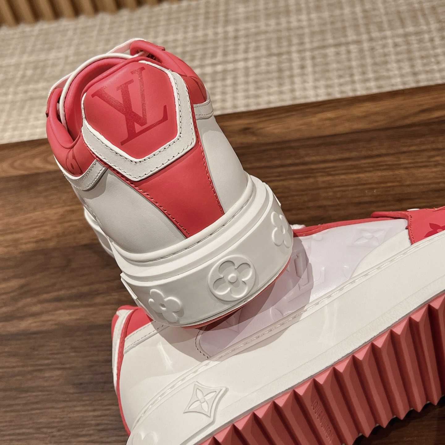 Louis Vuitton Time Out Sneaker (upon uk size)    1AB33N - PerfectKickZ