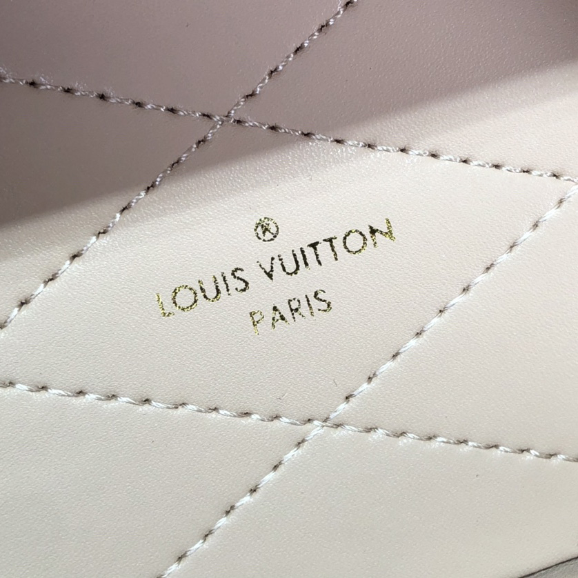 Louis Vuitton Box Monogram Canvas  M10079 - 