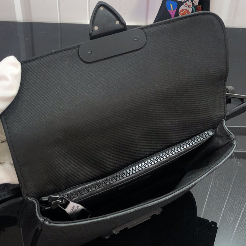 Louis Vuitton S Lock Sling Bag  (21-15-4cm)   M58487 - PerfectKickZ