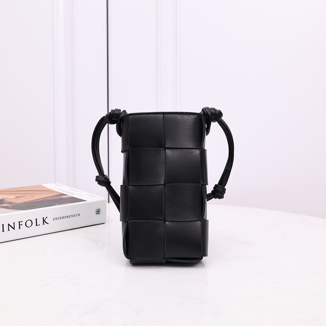 Bottega Veneta Phone Pouch - PerfectKickZ