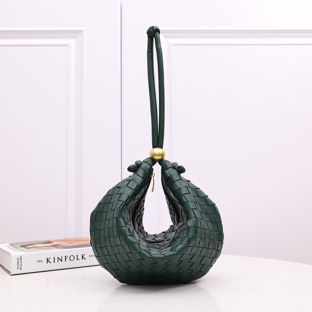 Bottega Veneta Medium Turn Pouch - PerfectKickZ