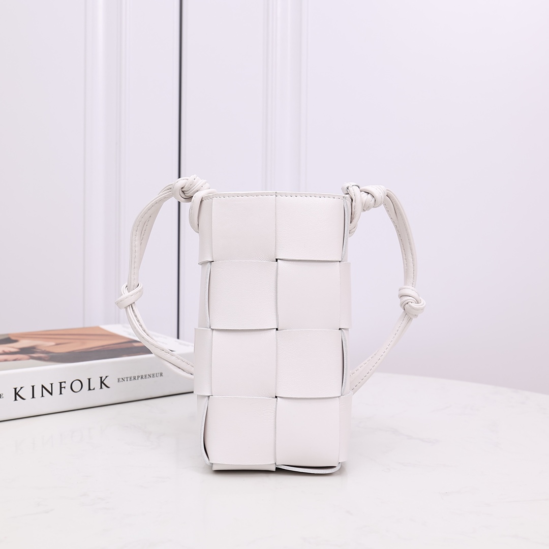 Bottega Veneta Phone Pouch - PerfectKickZ