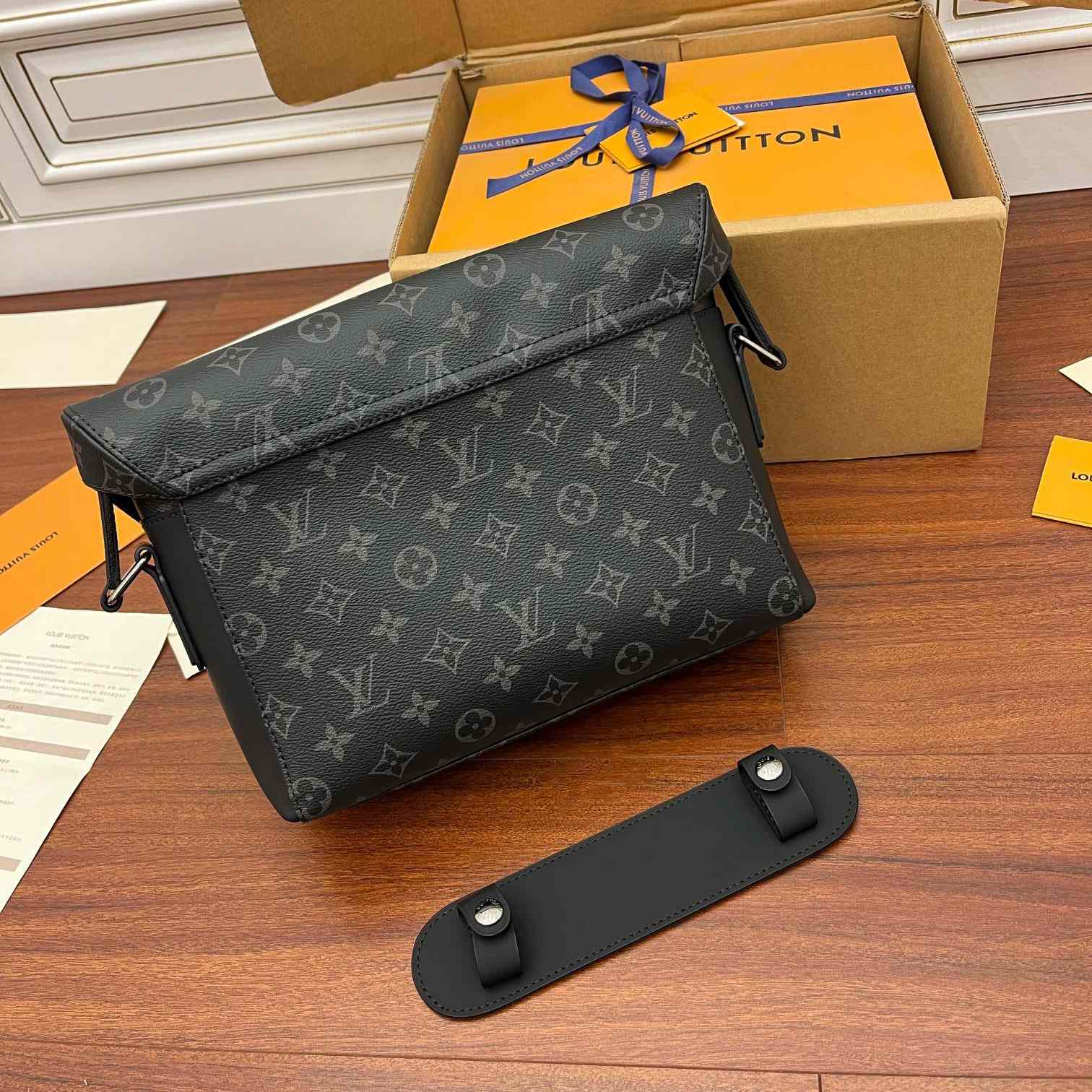 Louis Vuitton Messenger PM Voyager(33x22.5x11cm)     M40511 - PerfectKickZ