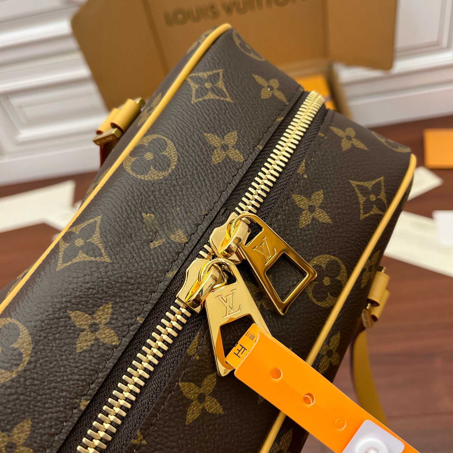 Louis Vuitton Cité    M46321 - 