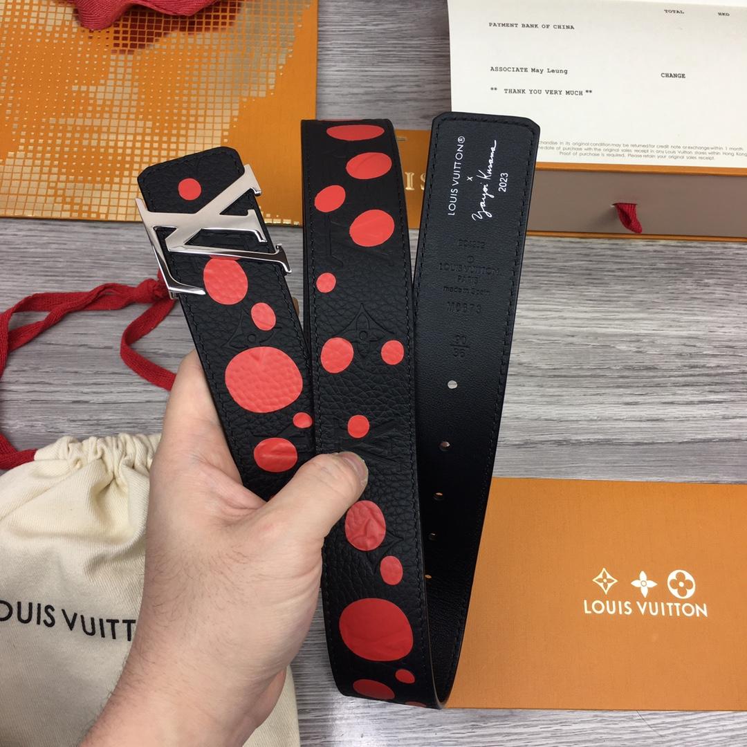 Louis Vuitton LV X YK LV Initiales 40MM Reversible Belt    - PerfectKickZ