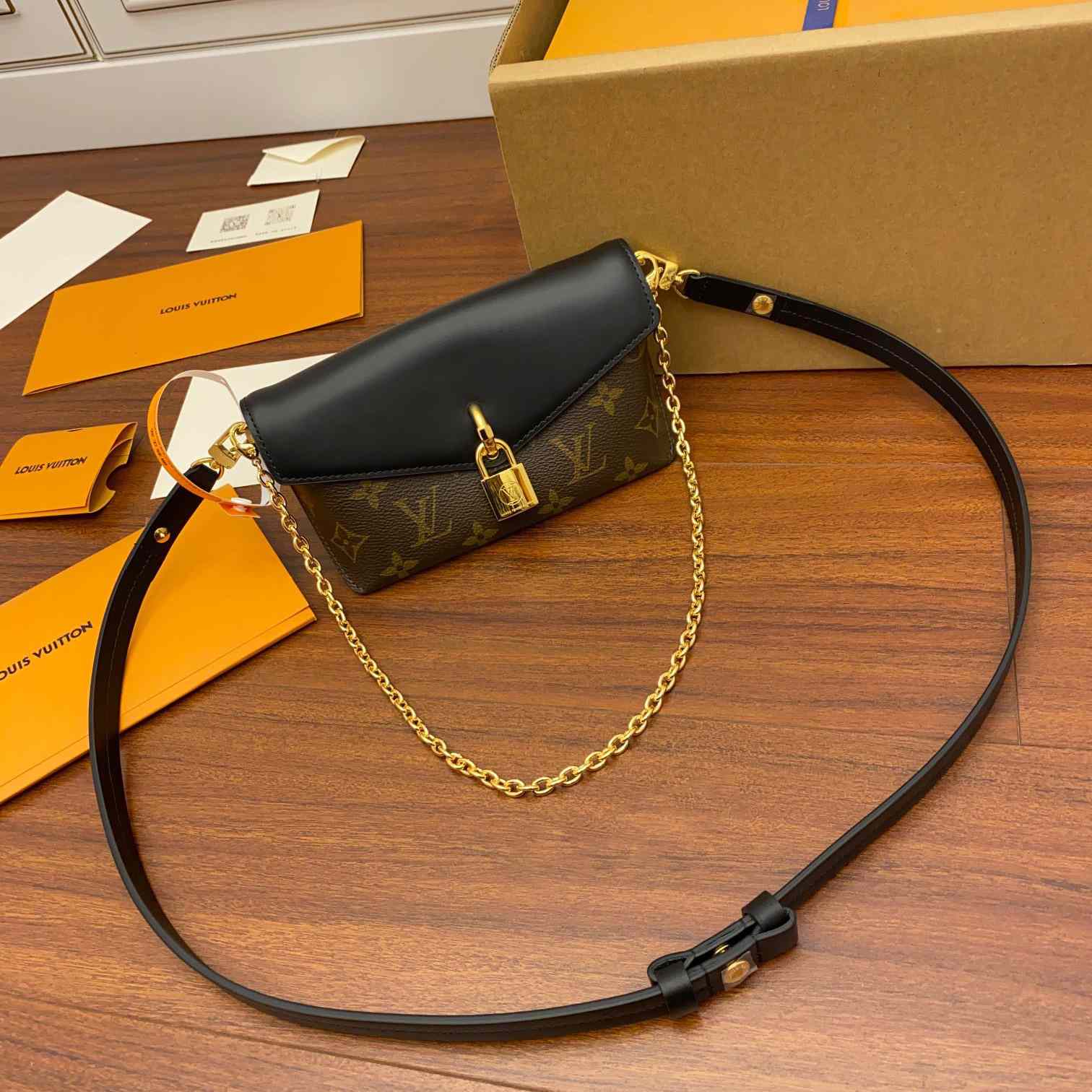 Louis Vuitton Padlock On Strap   M80559 - PerfectKickZ