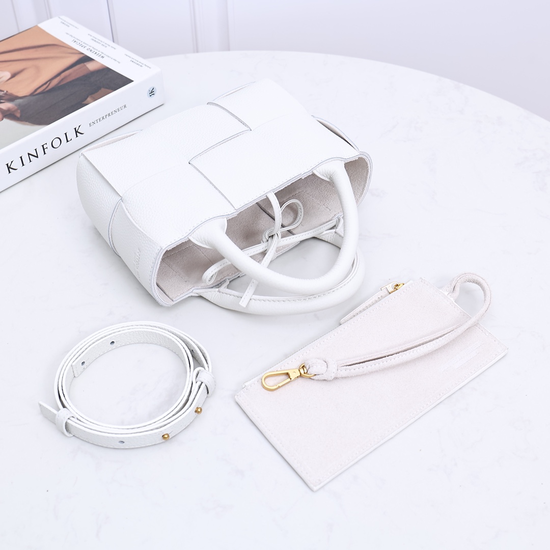 Bottega Veneta Candy Arco Tote Bag - PerfectKickZ