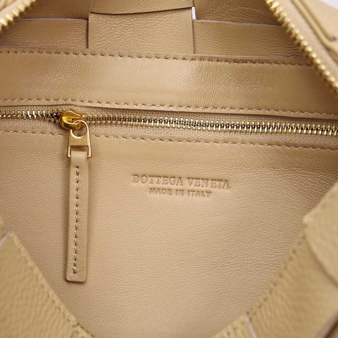 Bottega Veneta Brick Cassette - PerfectKickZ