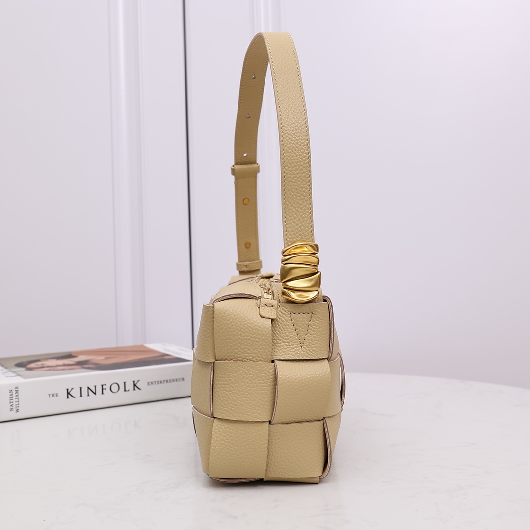 Bottega Veneta Brick Cassette - PerfectKickZ