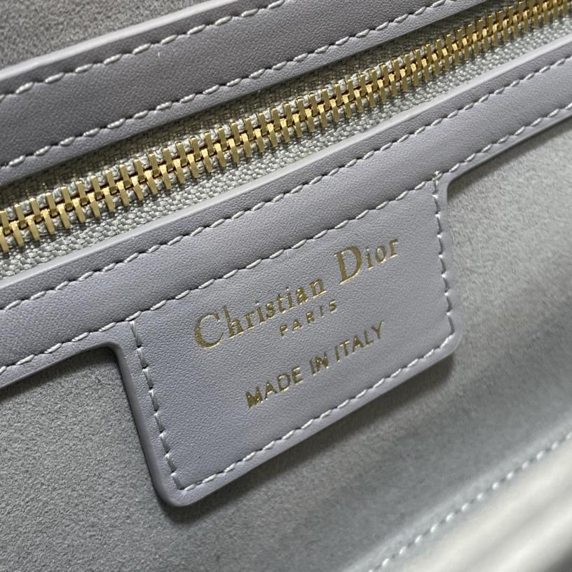 Dior 30 Montaigne Avenue Bag - PerfectKickZ