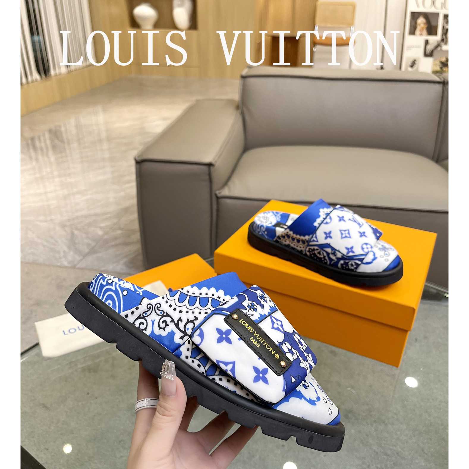 Louis Vuitton Slipper Pillow Flat Comfort Mule        1AAM52 - PerfectKickZ