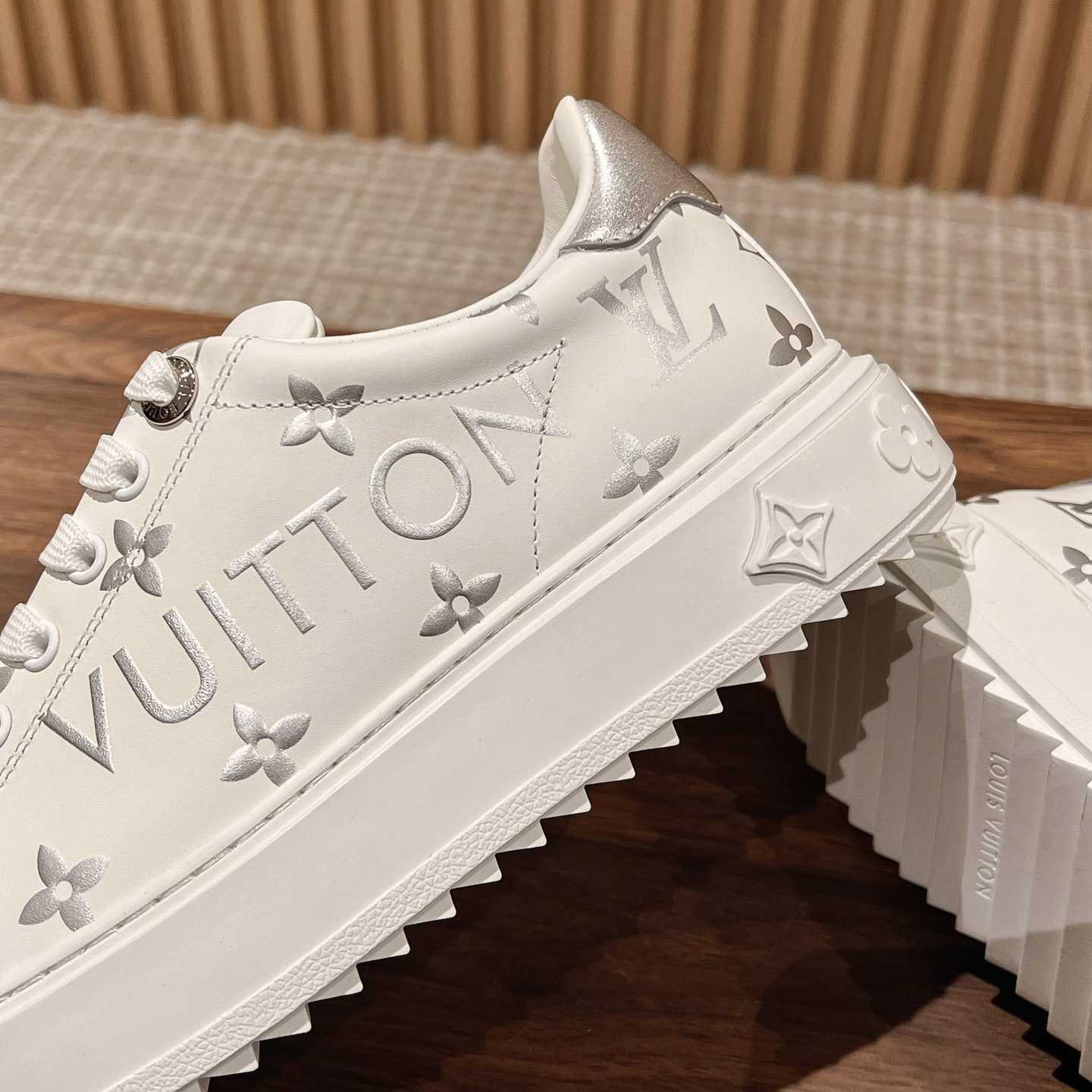 Louis Vuitton Time Out Sneaker (upon uk size)    1AAVV2 - 