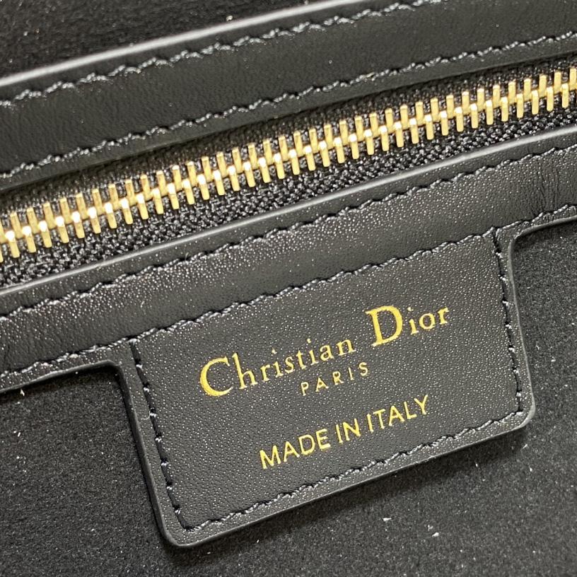 Dior 30 Montaigne Avenue Bag - PerfectKickZ