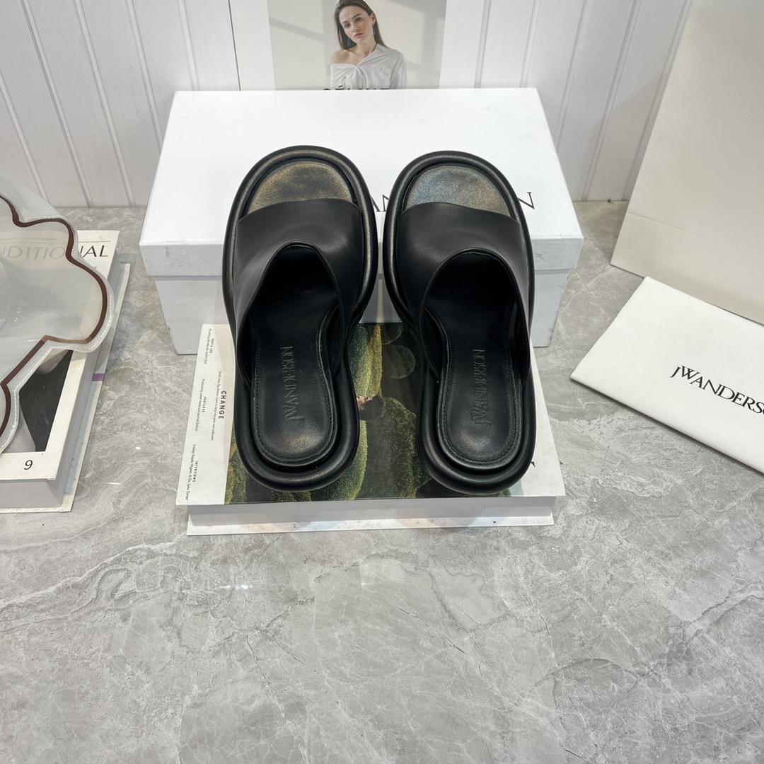 Jw Anderson Bumper-Tube Leather Mules - PerfectKickZ
