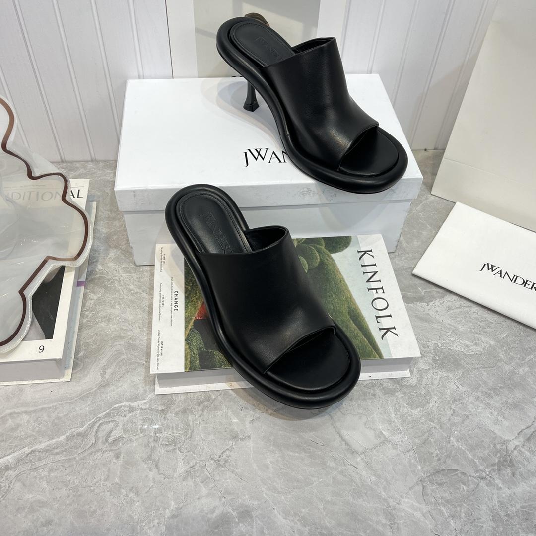 Jw Anderson Bumper-Tube Leather Mules - PerfectKickZ