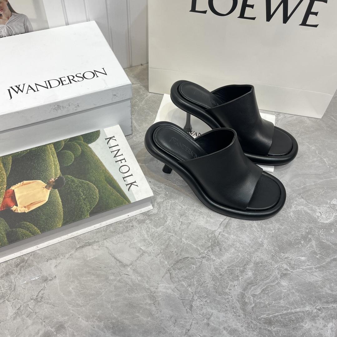 Jw Anderson Bumper-Tube Leather Mules - PerfectKickZ