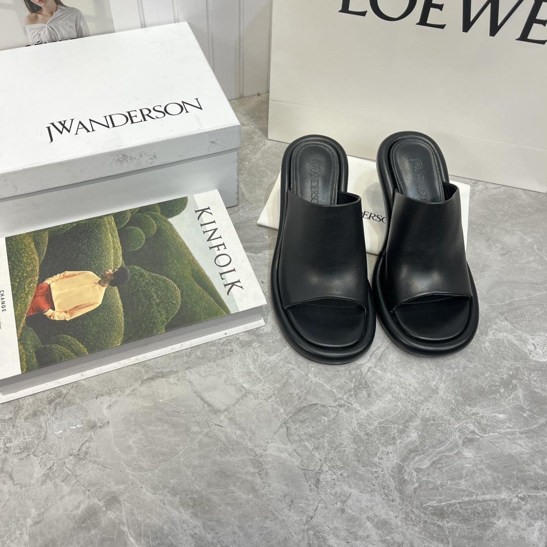 Jw Anderson Bumper-Tube Leather Mules - PerfectKickZ