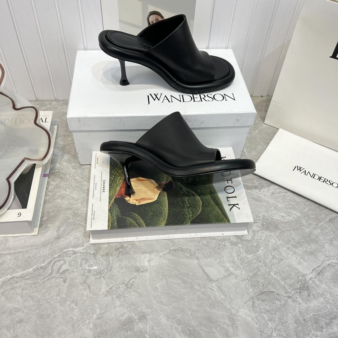 Jw Anderson Bumper-Tube Leather Mules - PerfectKickZ