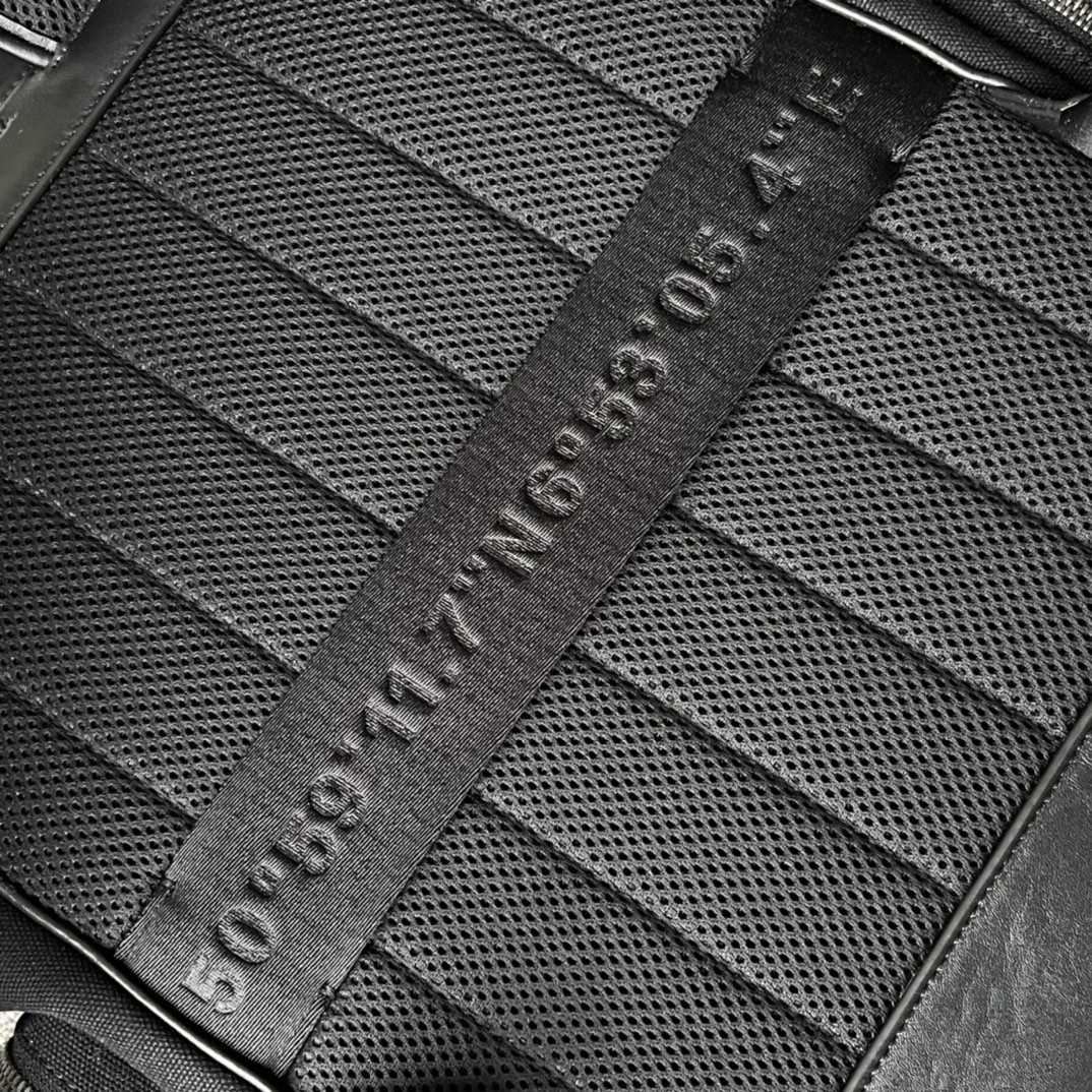Rimowa Flap Backpack Large (44-37-16cm) - PerfectKickZ