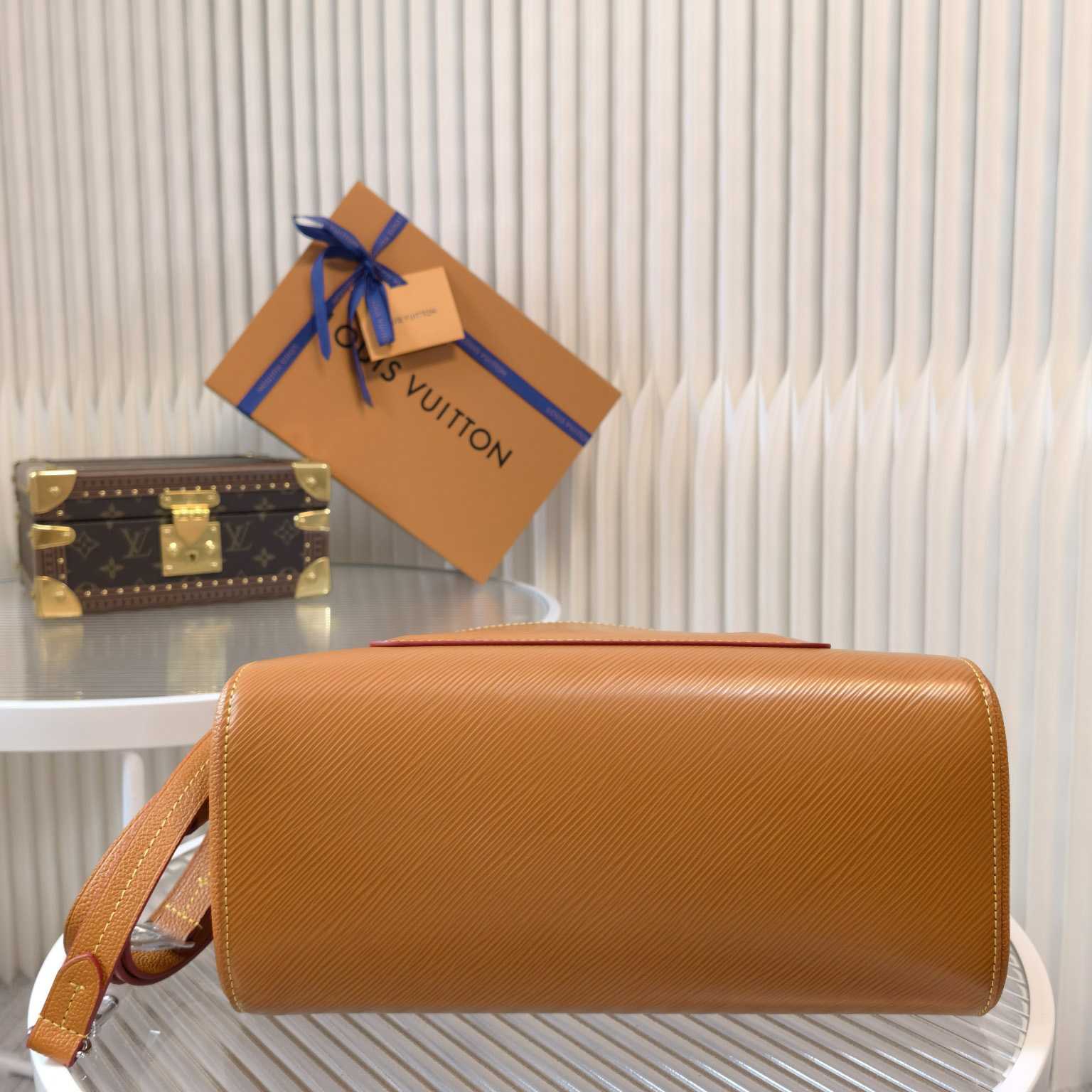 Louis Vuitton Marelle Tote MM    M59953 - PerfectKickZ