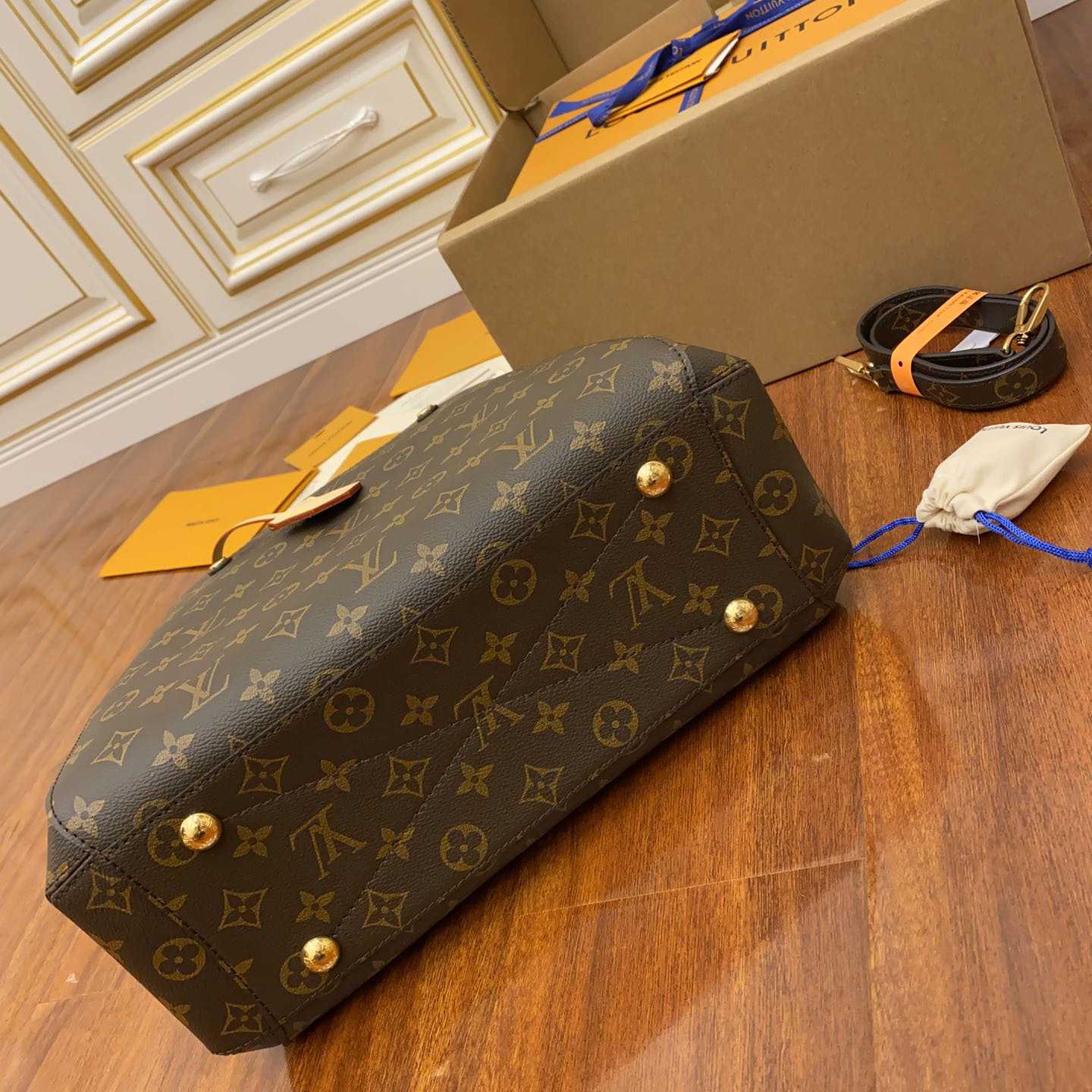 Louis Vuitton Montaigne MM    M41056 - PerfectKickZ