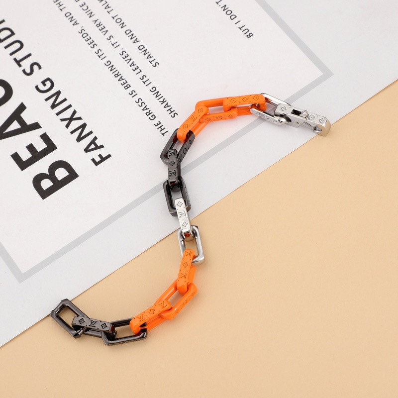 Louis Vuitton Monogram Chain Bracelet    MP3143 - PerfectKickZ