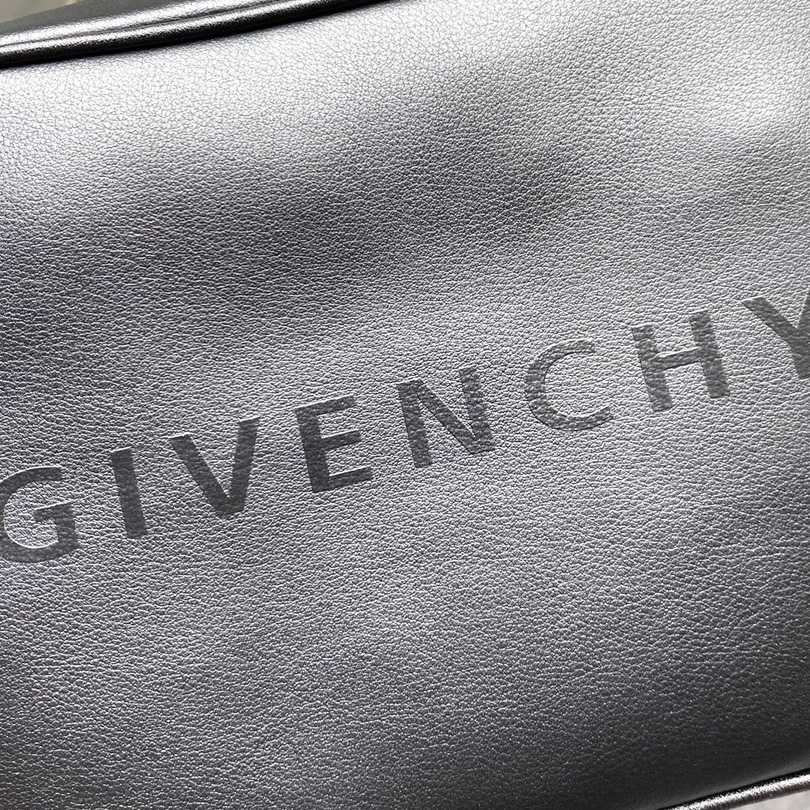 Givenchy Black Camera Messenger Bag (20x14x6cm) - 