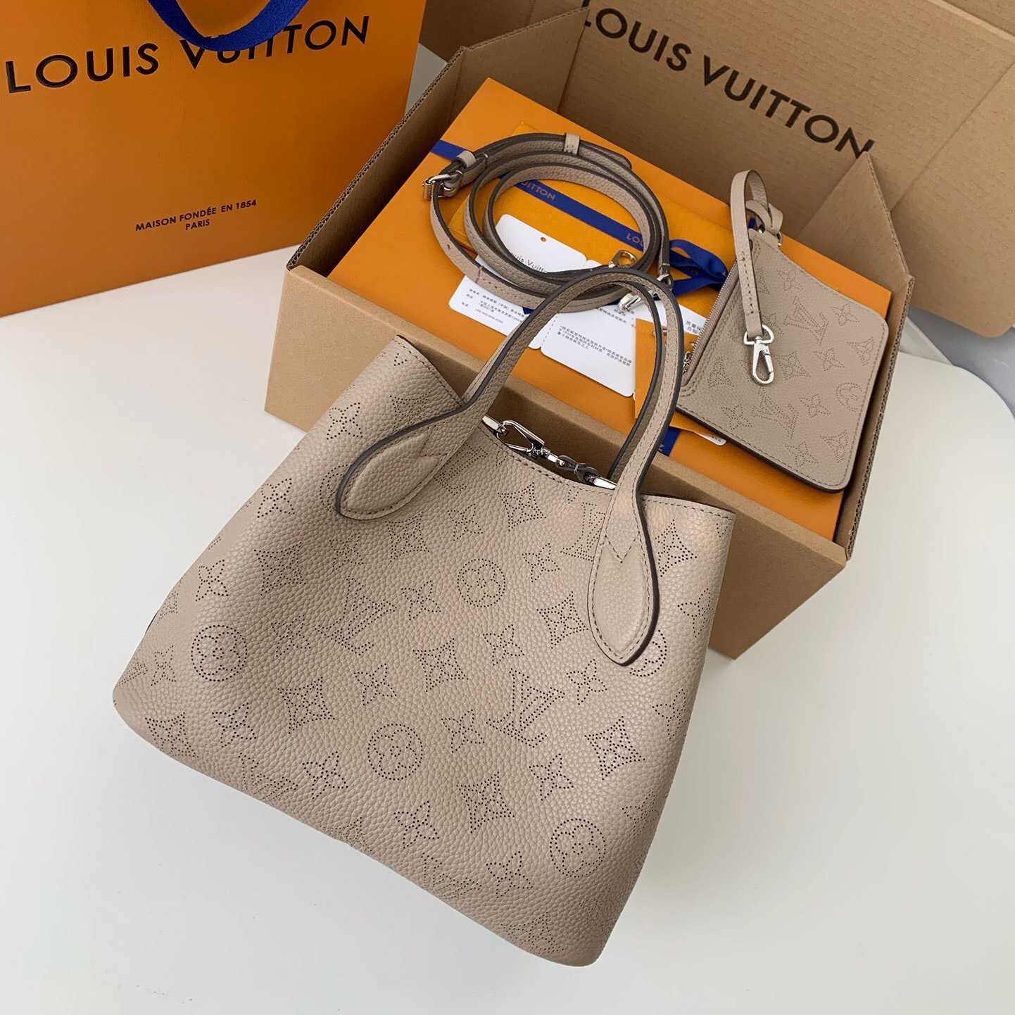 Louis Vuitton Blossom PM   M21849 - PerfectKickZ
