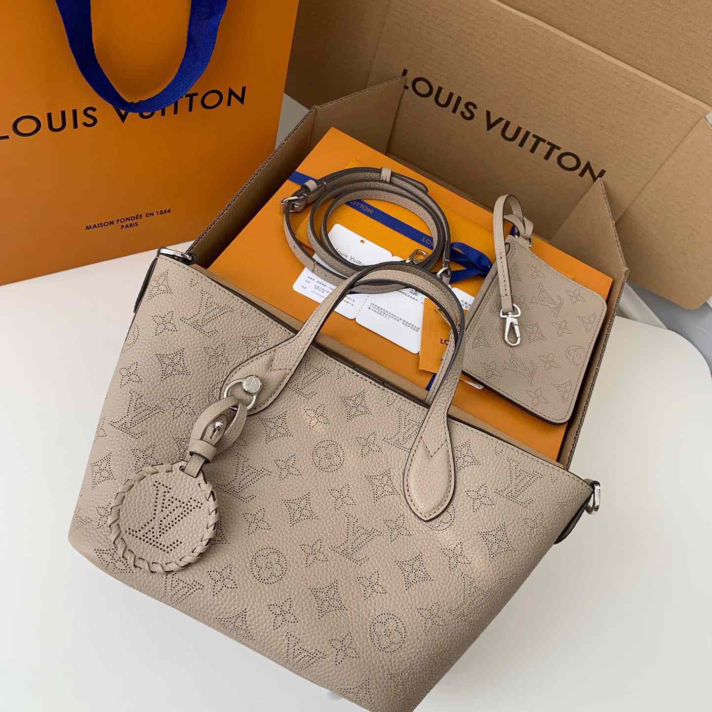 Louis Vuitton Blossom PM   M21849 - PerfectKickZ