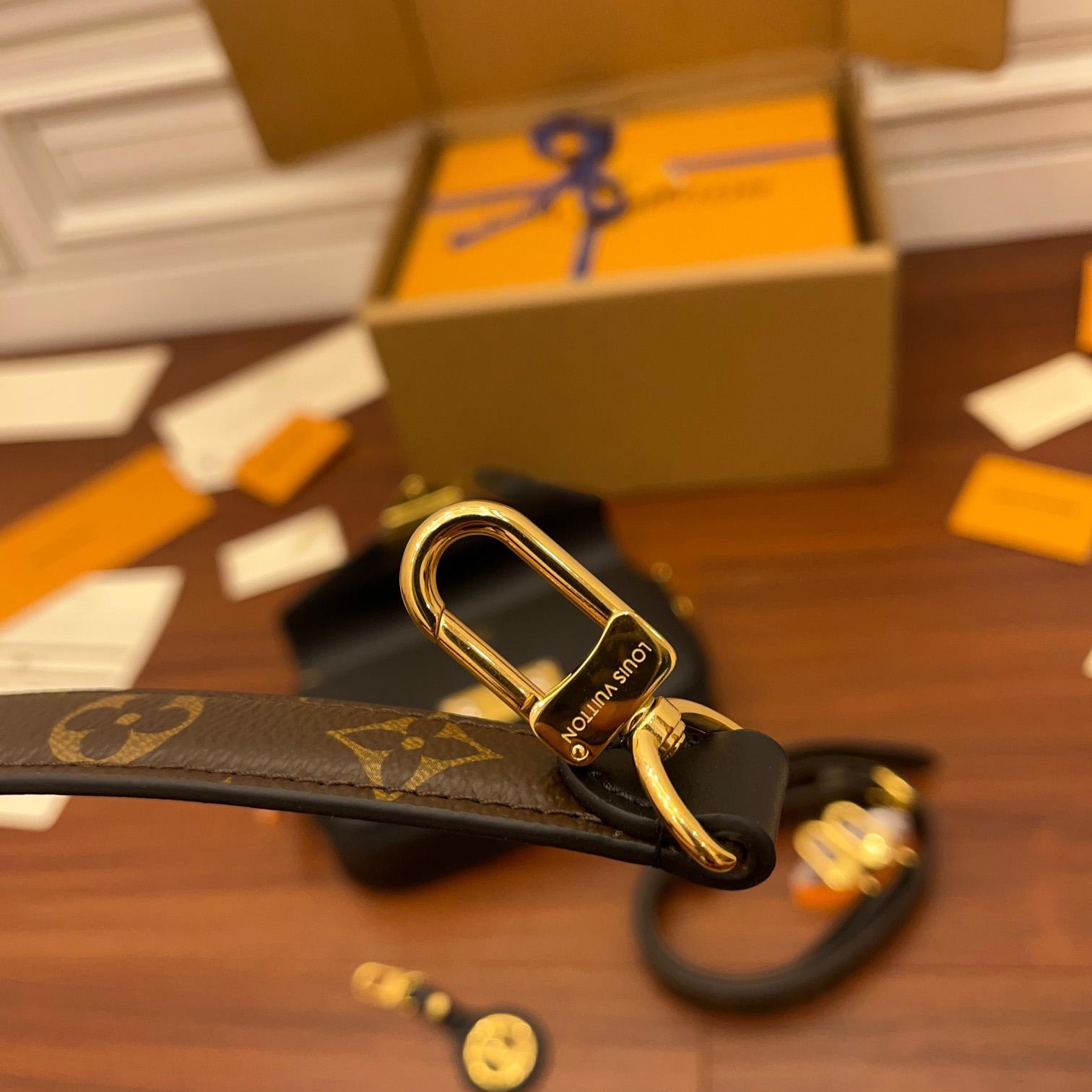 Louis Vuitton Swing Bag   M20393 - PerfectKickZ
