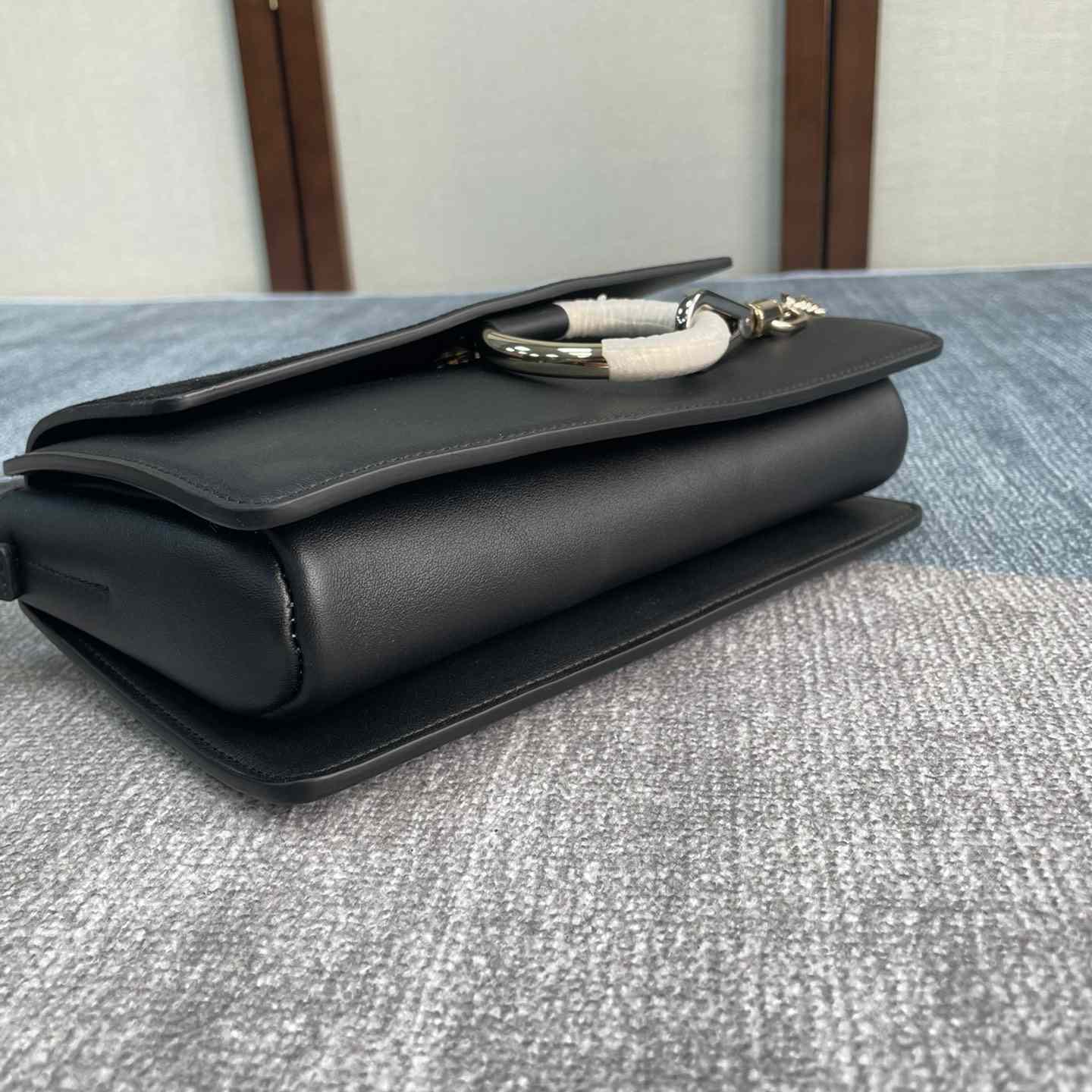 Chloe Faye Wallet On Strap(24-15-7cm) - PerfectKickZ