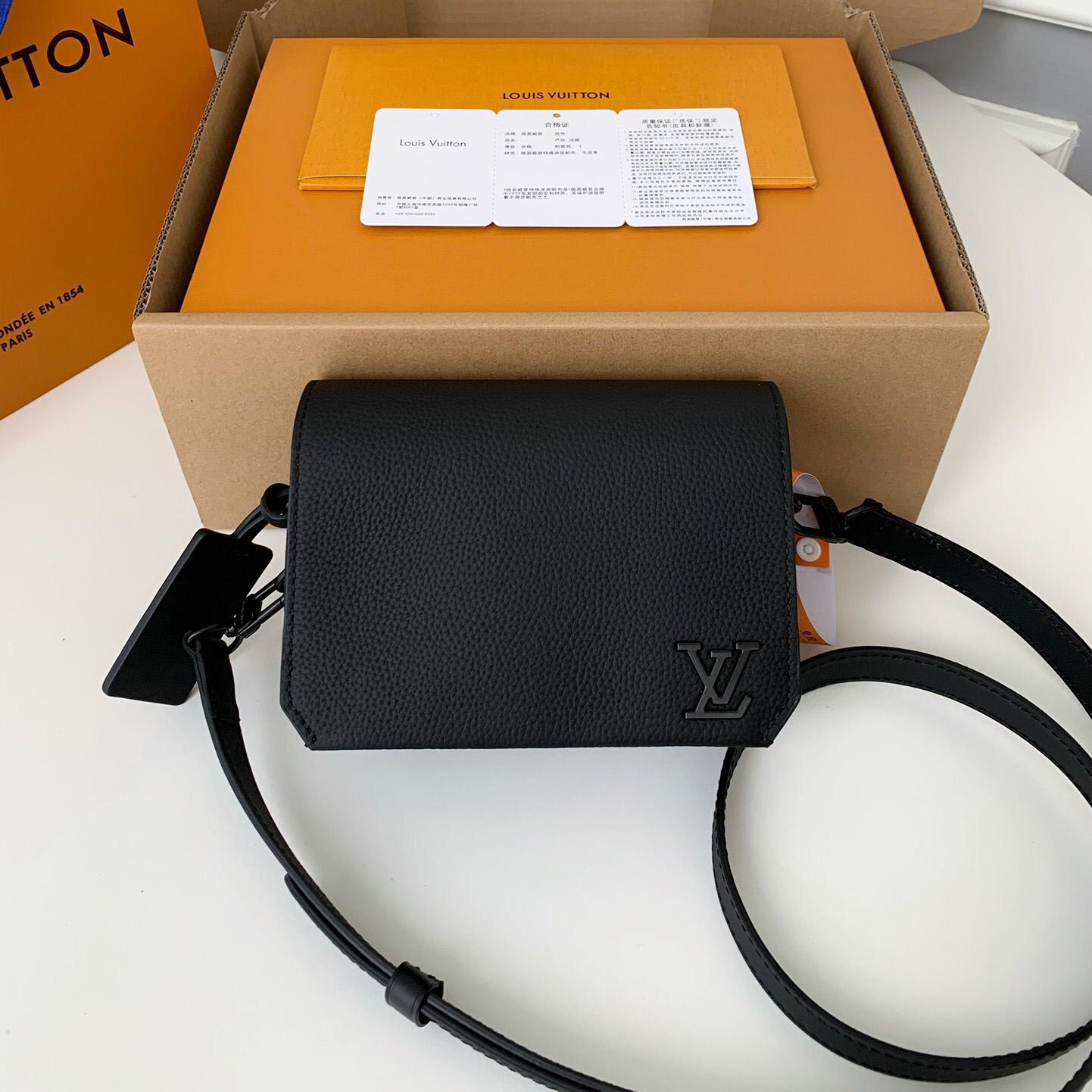 Louis Vuitton Fastline Wearable Wallet   M82085 - PerfectKickZ