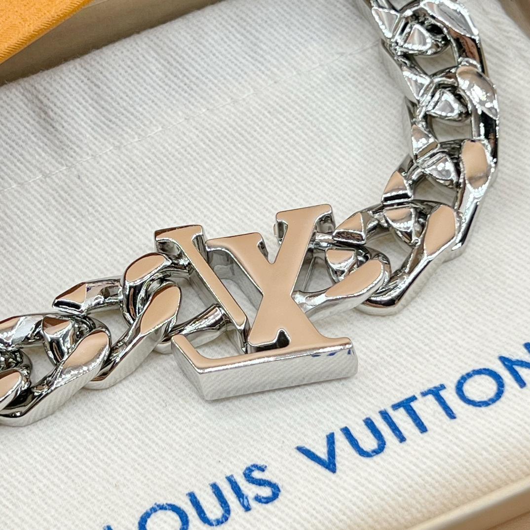Louis Vuitton LV Chain Necklace    M00907 - PerfectKickZ
