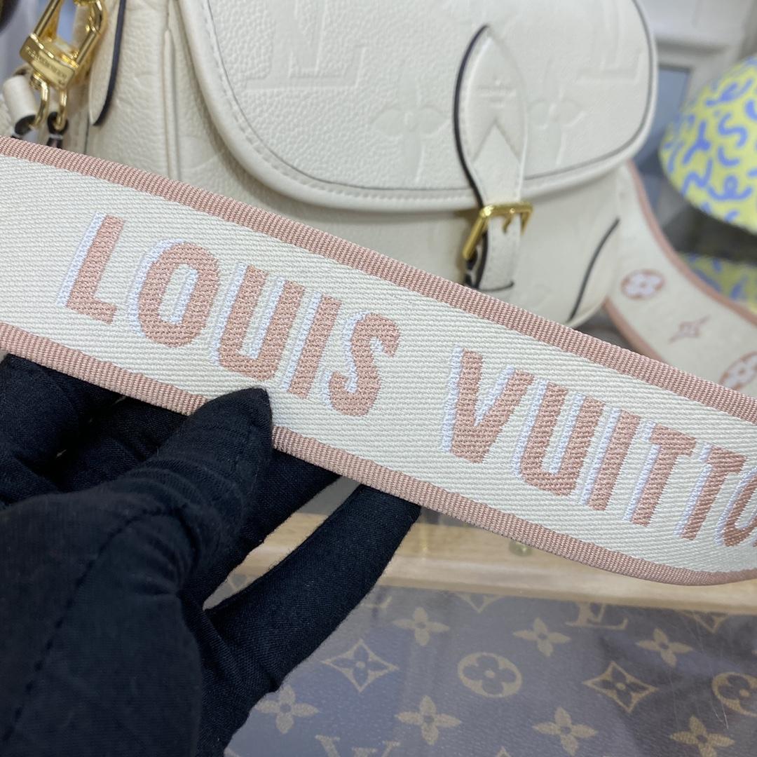 Louis Vuitton Diane (23 x 16 x 8.5cm)   M46388 - PerfectKickZ