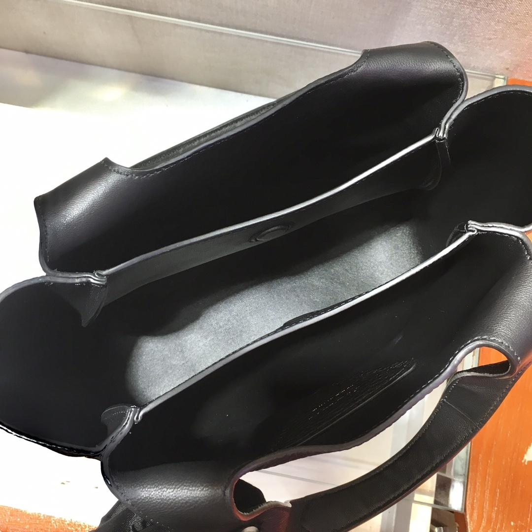 Prada Leather Tote - PerfectKickZ