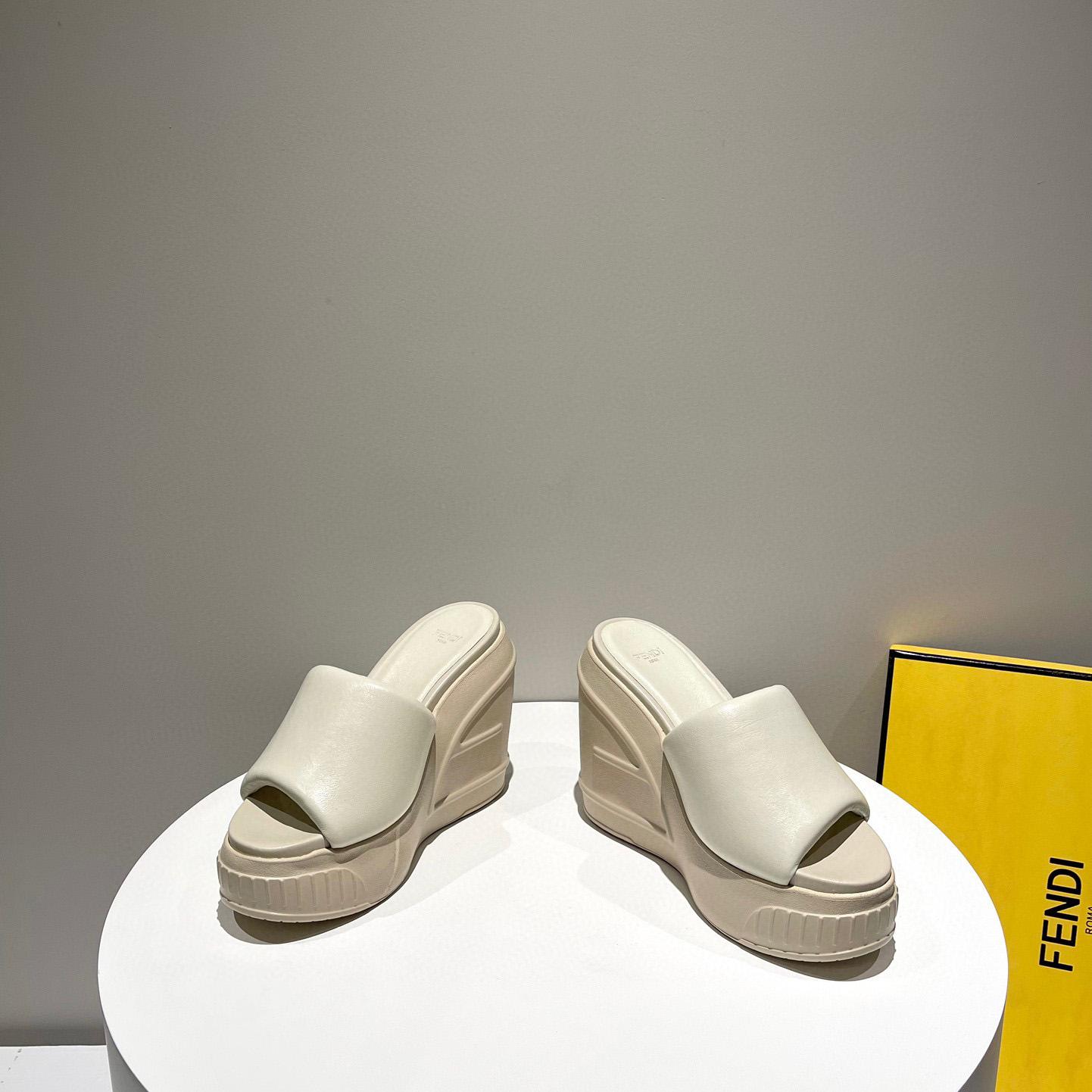 Fendi Fashion Show Beige Nappa Leather Slides - PerfectKickZ