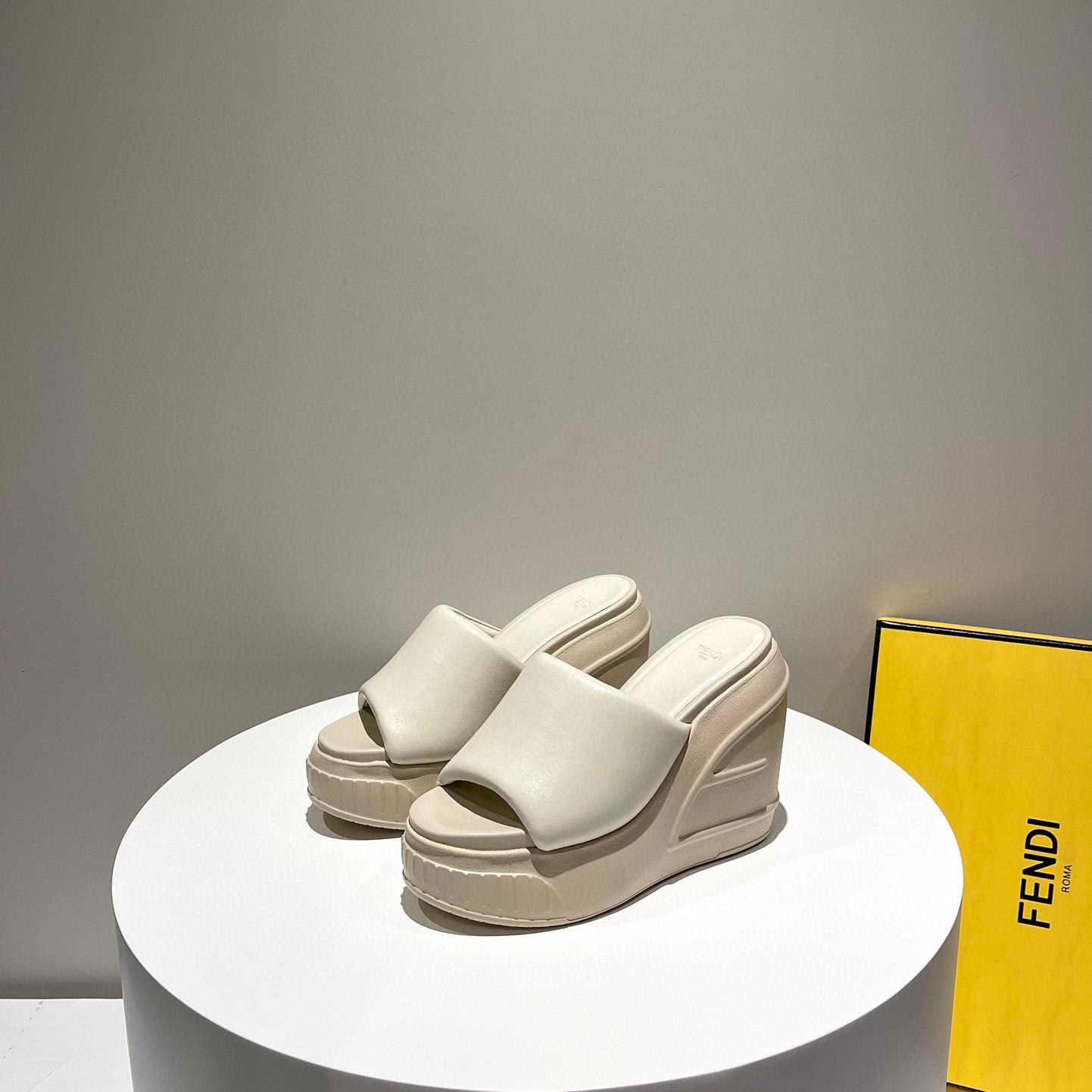 Fendi Fashion Show Beige Nappa Leather Slides - PerfectKickZ