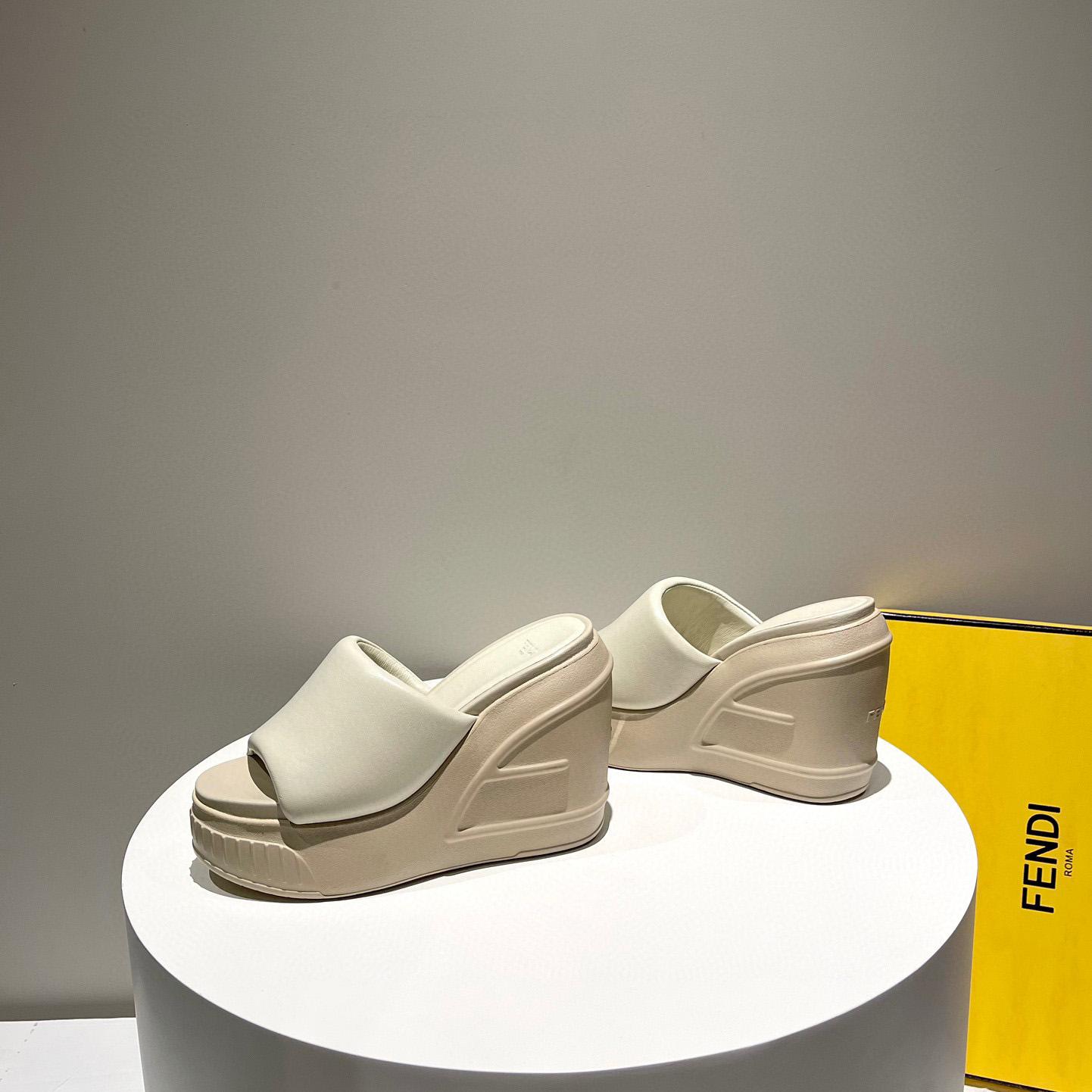 Fendi Fashion Show Beige Nappa Leather Slides - PerfectKickZ