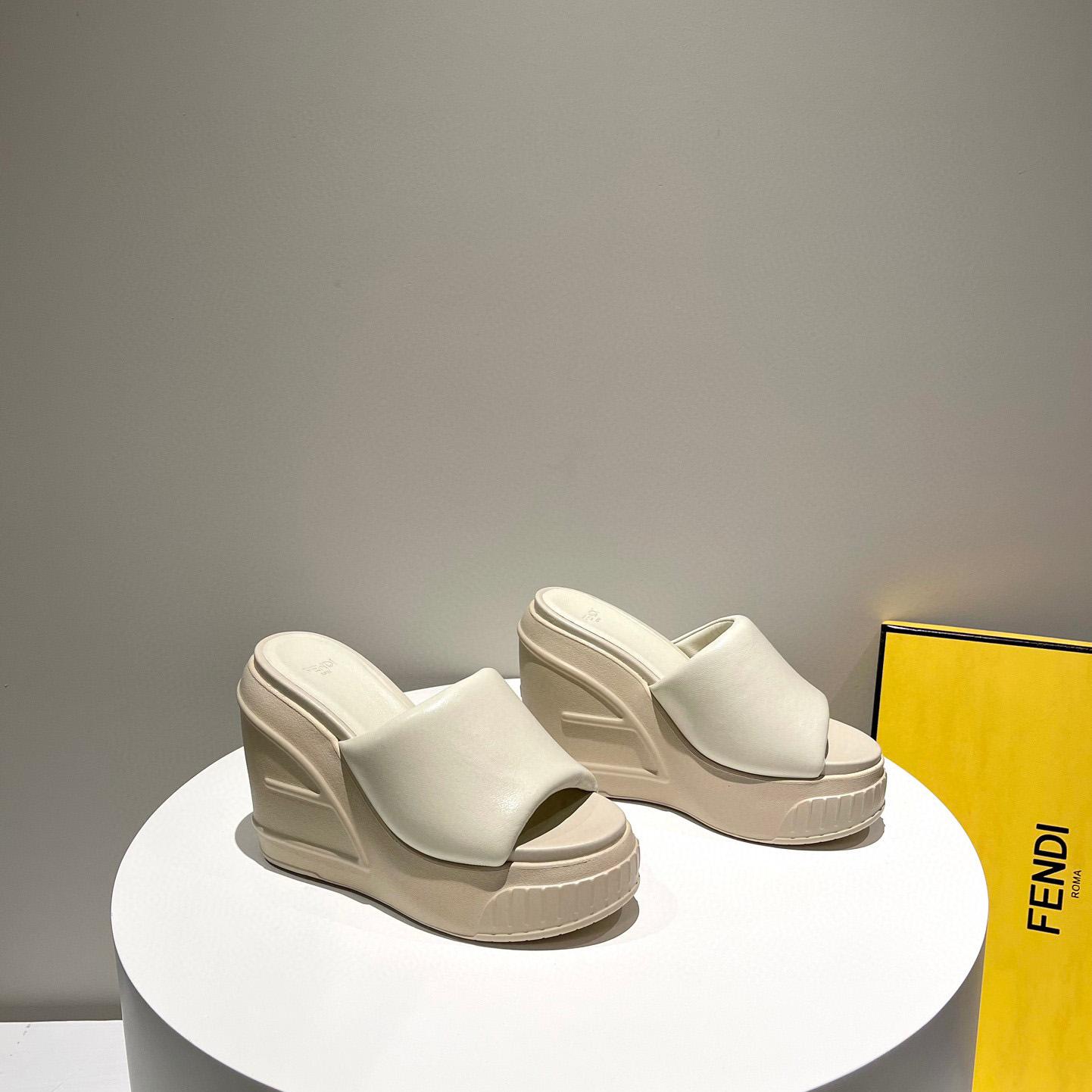 Fendi Fashion Show Beige Nappa Leather Slides - PerfectKickZ