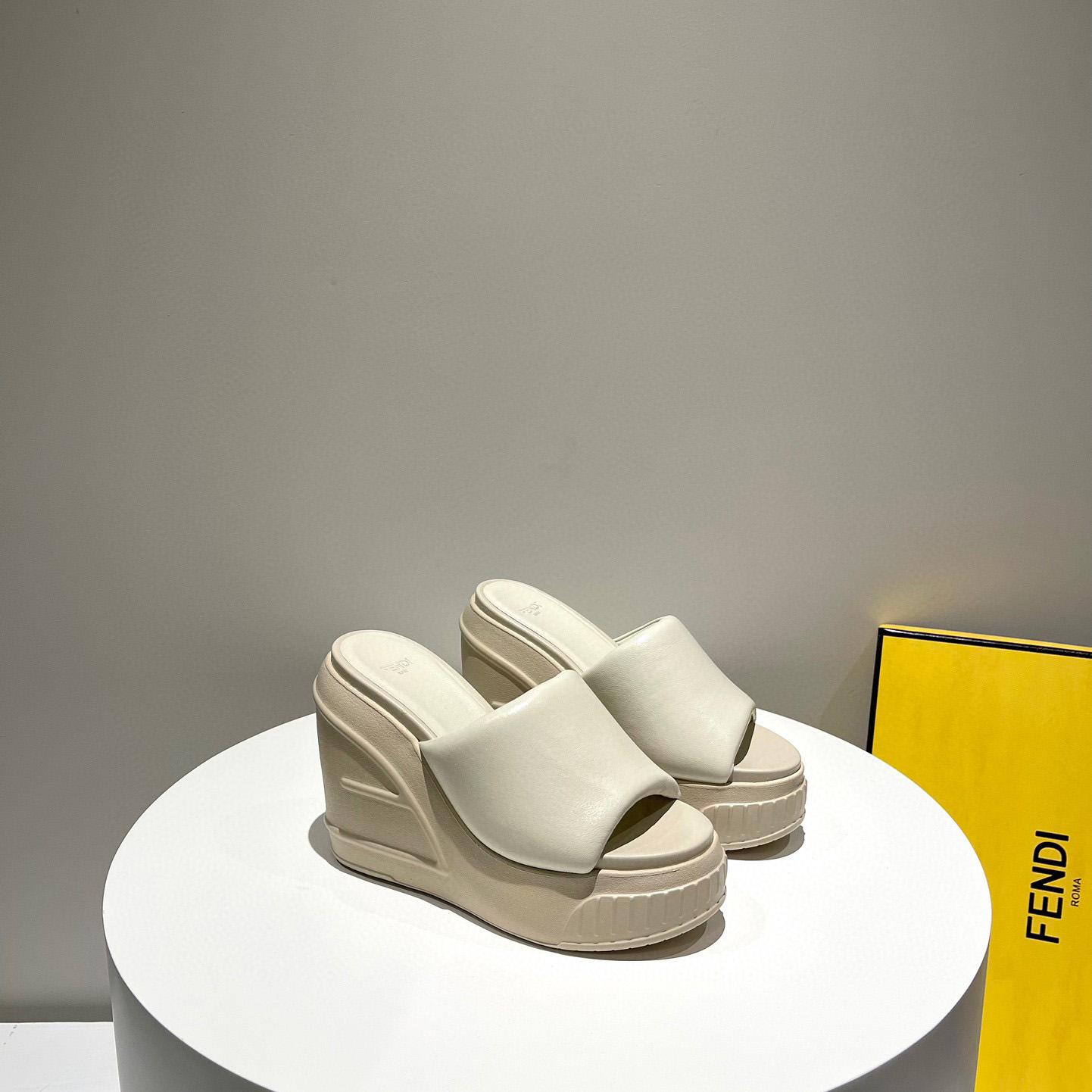 Fendi Fashion Show Beige Nappa Leather Slides - PerfectKickZ